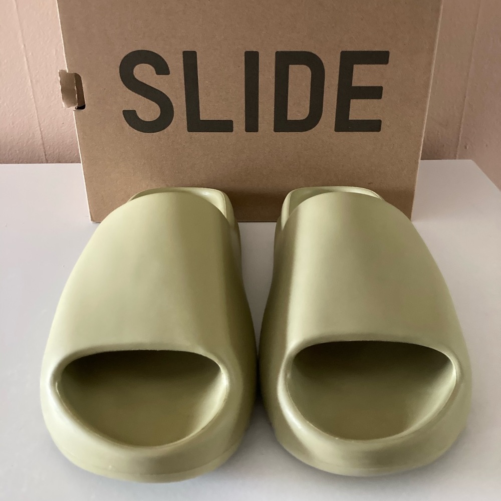 Yeezy Sildes FX0494 Resin NWT